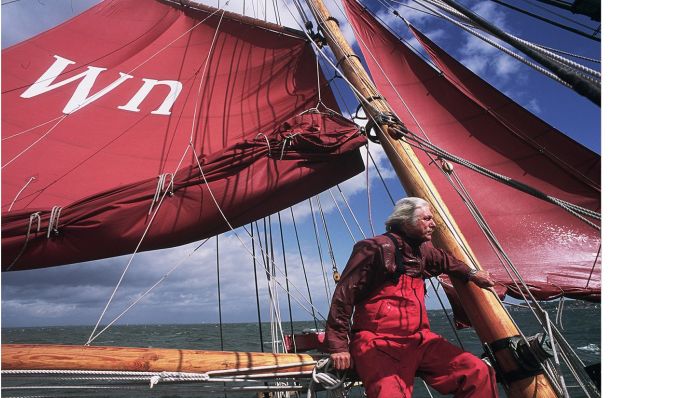 Tom Cunliffe to lead the Boat Building Academy's first traditional navigation course