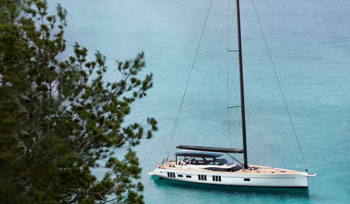 The Oyster 805 - Oyster's new superyacht inspired bluewater cruiser