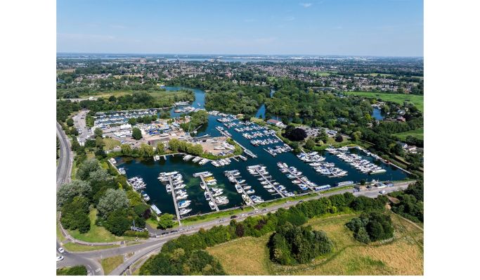 MDL expands Penton Hook Marina with 18 new barge and narrowboat berths
