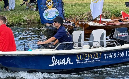 Barrus Supports Historic Swan Upping on the River Thames
